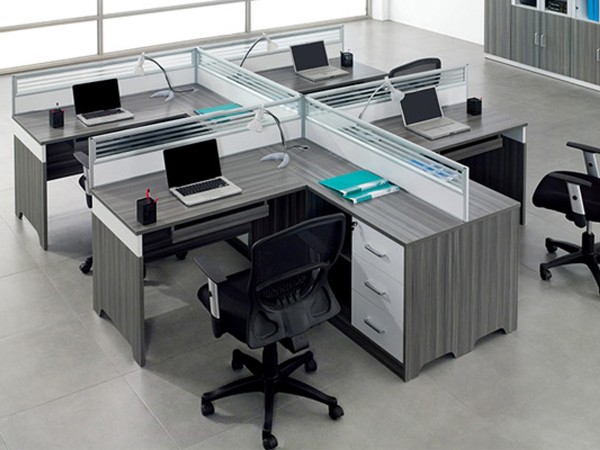 南京办公桌隔断厂家教你办公桌隔断怎么布置